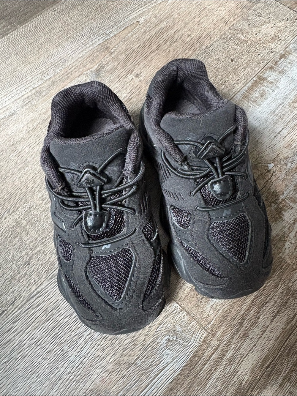 New Balance Kids Black Mesh & Suede Athletic Sneakers